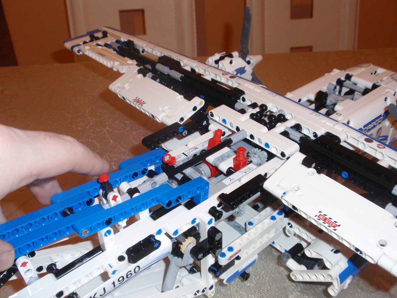 42025 - Cargo Plane (Slovenská predpremiéra) ila_rendered