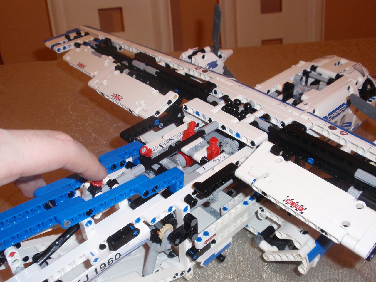 42025 - Cargo Plane (Slovenská predpremiéra) ila_rendered