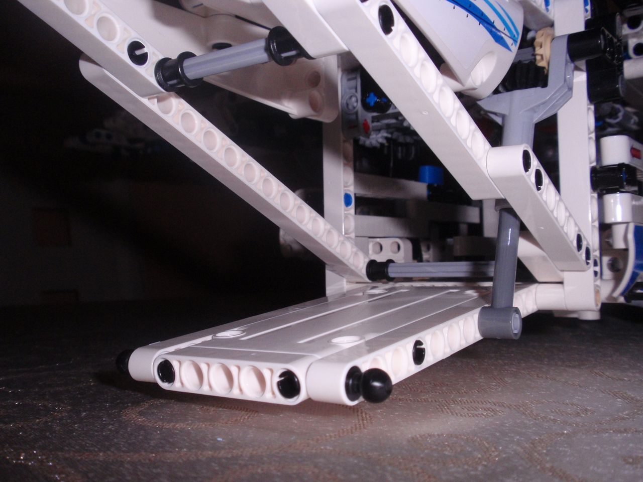 42025 - Cargo Plane (Slovenská predpremiéra) ila_rendered