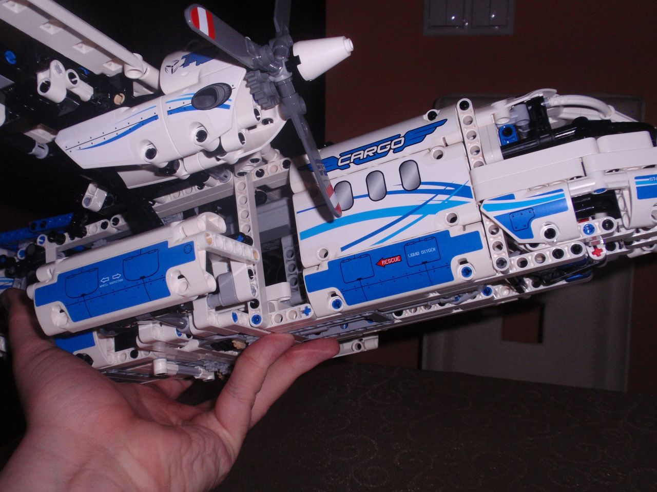 42025 - Cargo Plane (Slovenská predpremiéra) ila_rendered