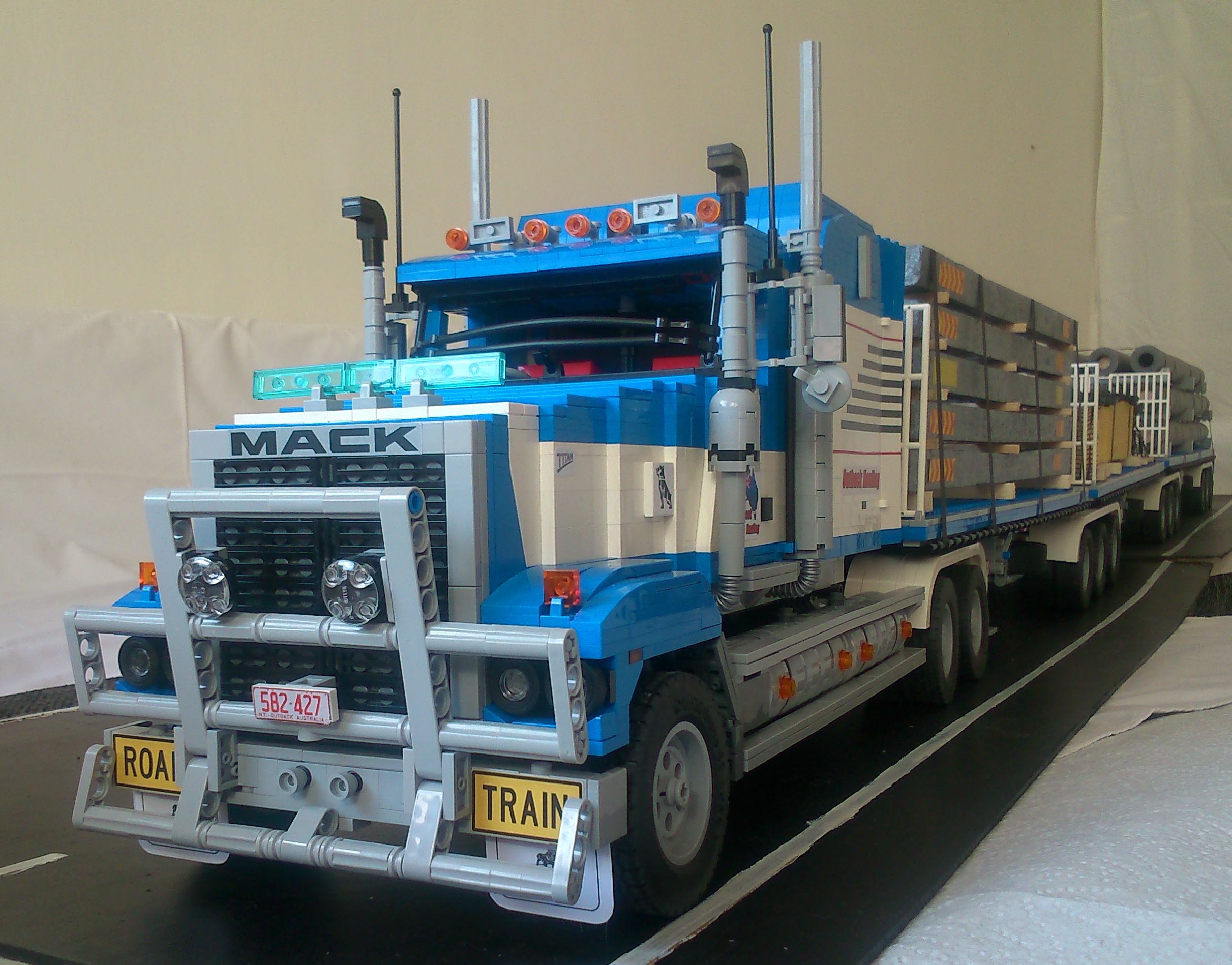 Mack TITAN "Road Train" ila_rendered