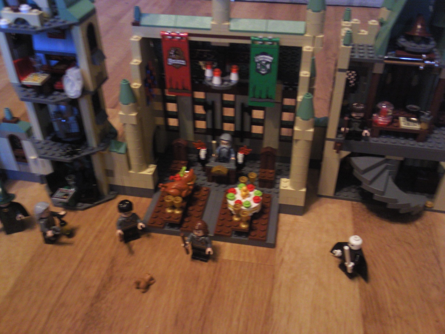 4842 - Hogwarts Castle (4th edition) ila_rendered