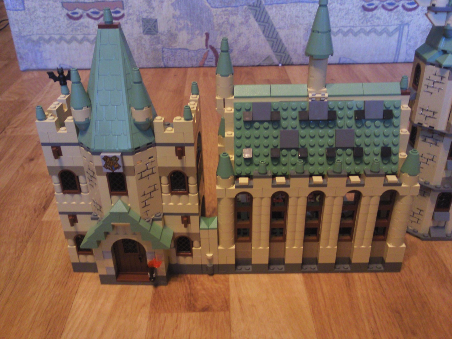 4842 - Hogwarts Castle (4th edition) ila_rendered