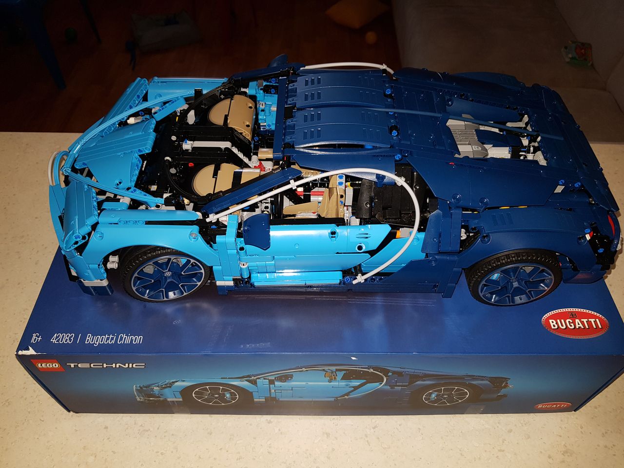 42083 - TECHNIC Bugatti Chiron ila_rendered