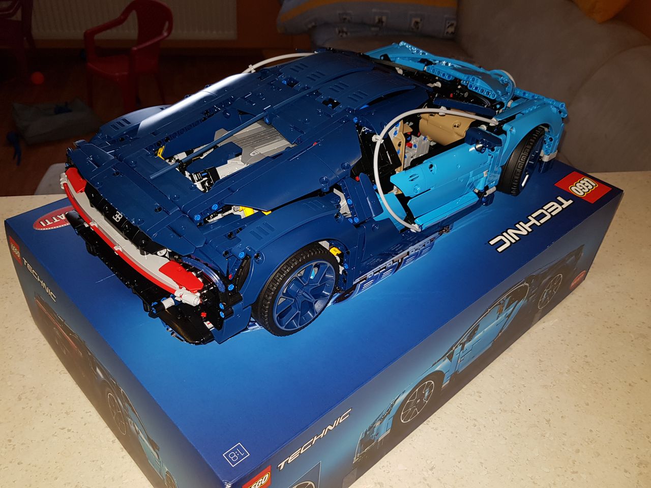 42083 - TECHNIC Bugatti Chiron ila_rendered